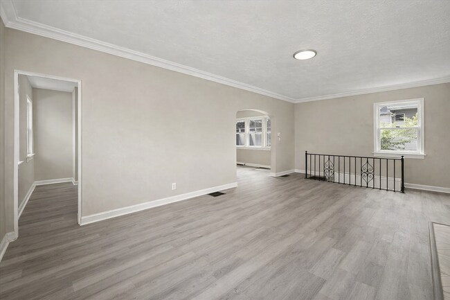 Building Photo - 2025 Mansfield St