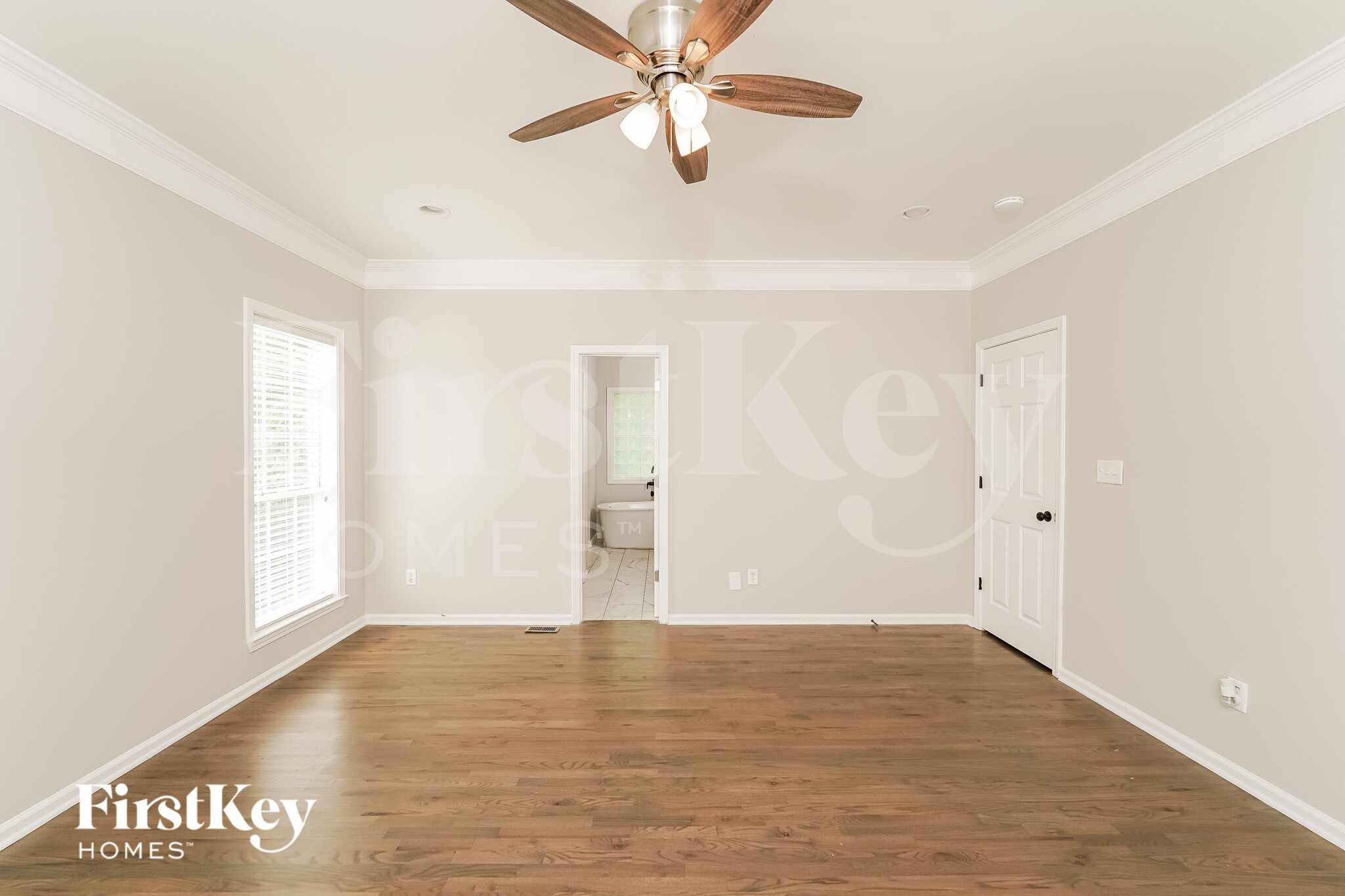 Building Photo - 3030 Weatherford Dr