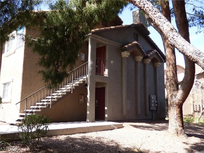 Primary Photo - 2750 S Durango Dr