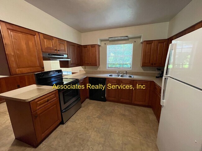 Building Photo - 3 Bed/2 Bath Spacious Home in BLACK ACRES!!!