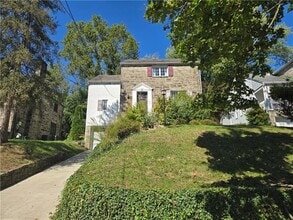 Building Photo - 10 Allendale Pl