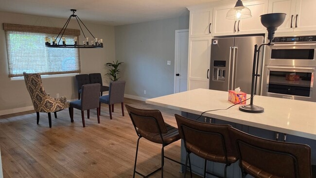Building Photo - 3 Bedroom House in Yorba Linda