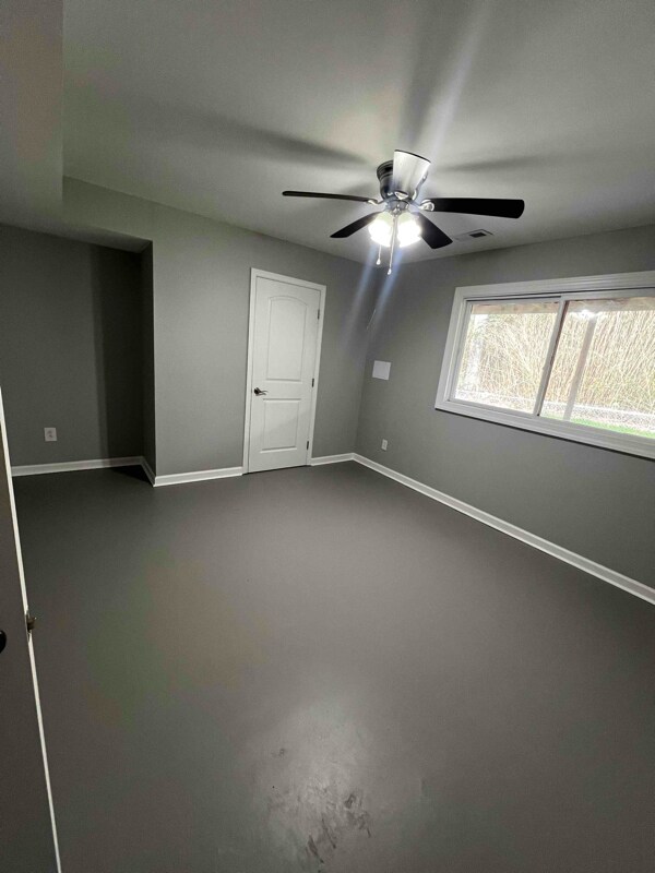 Building Photo - 156 Barksdale Dr