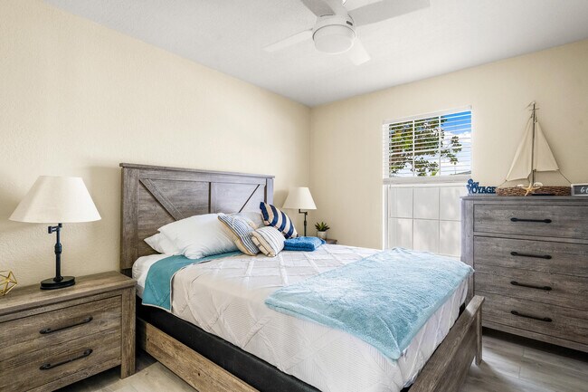 Building Photo - 1510 3rd Ct