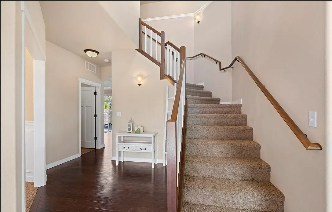 Building Photo - 1621 Bellerive Way SE