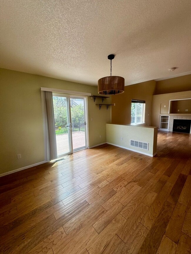 Building Photo - 3 Bedroom Home with Basement in Stetson Hills