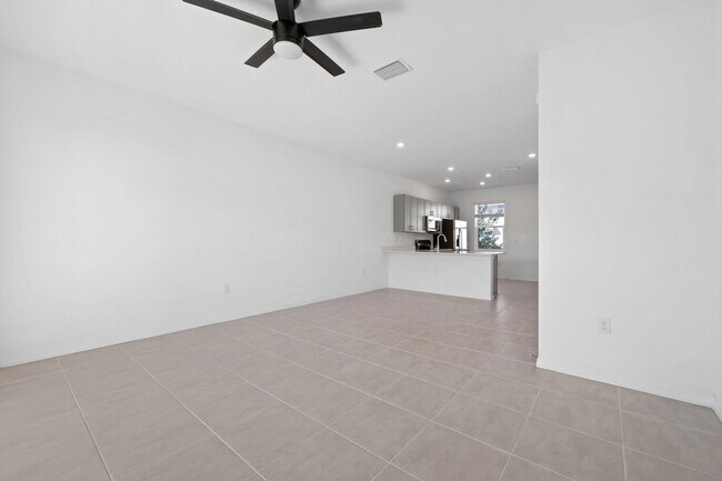 Building Photo - BEAUTIFUL 2 BEDROOM 2.5 BATHROOM TOWNHOME LOCATED IN THE HIGHLY SOUGHT AFTER SKY RANCH COMMUNITY!