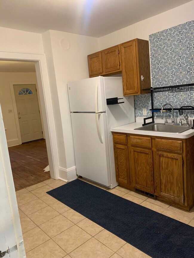 Building Photo - 1164 Cook Ave E