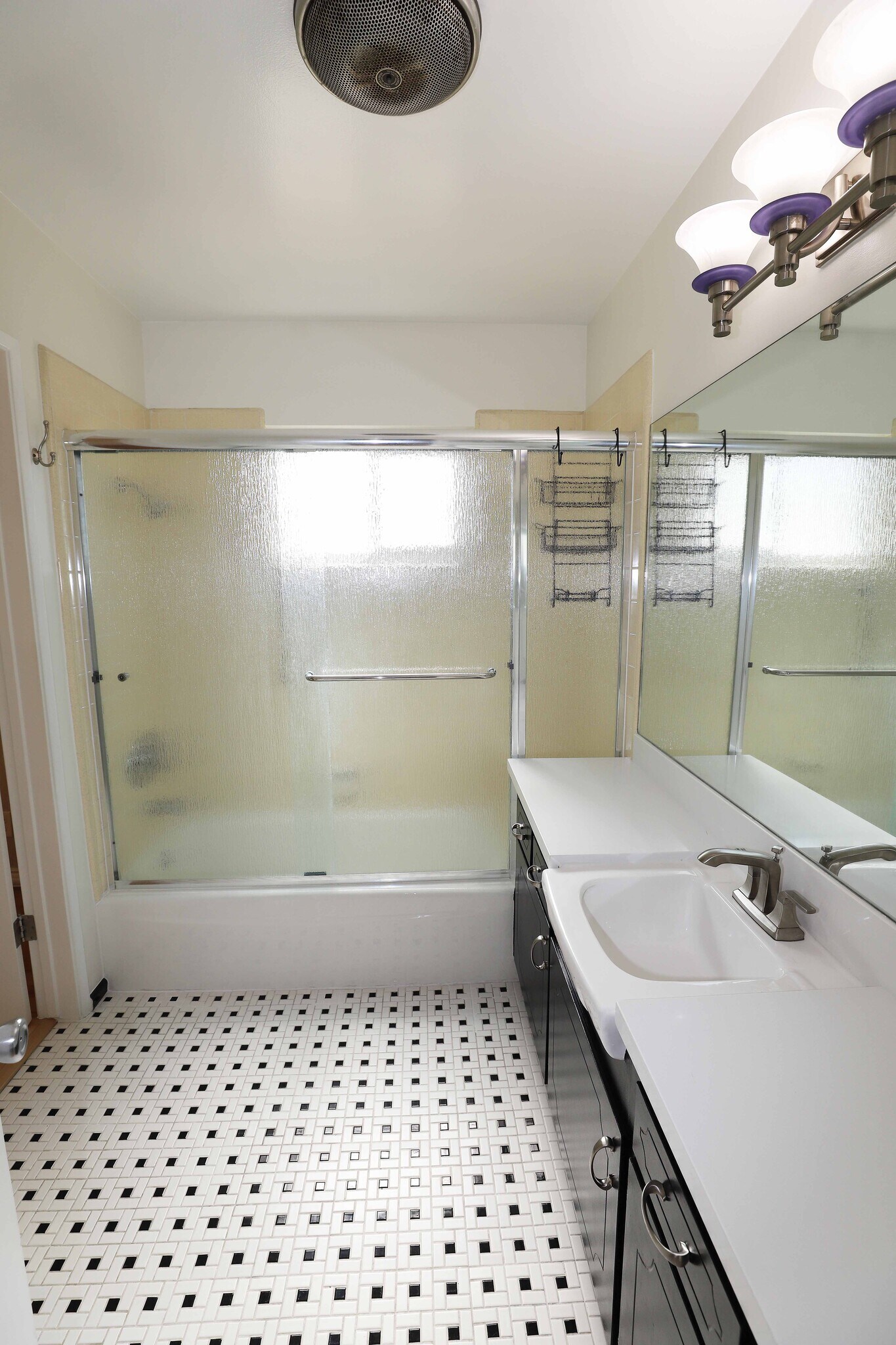 Building Photo - 1025 S Sherbourne Dr