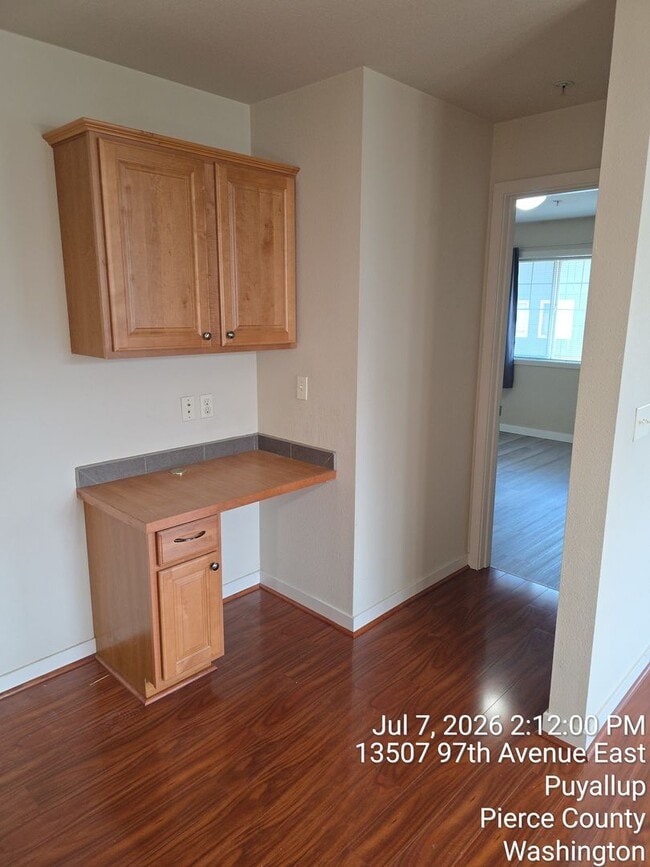 Building Photo - Trio Residences Puyallup condo - 2 bedroom, 2 bathroom with 2 car garage located in gated communi...