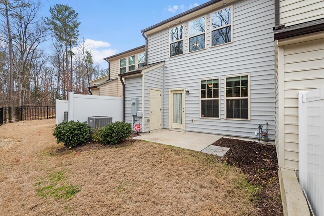 Building Photo - 426 Irving Way