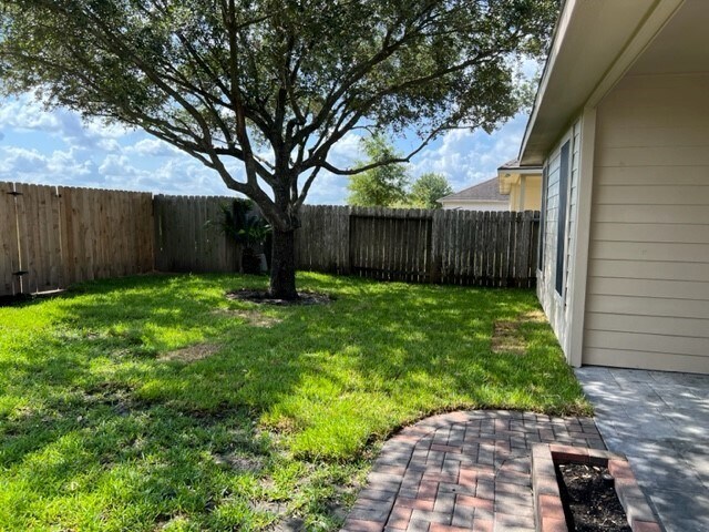 Building Photo - 2134 Thorn Berry Creek Ln