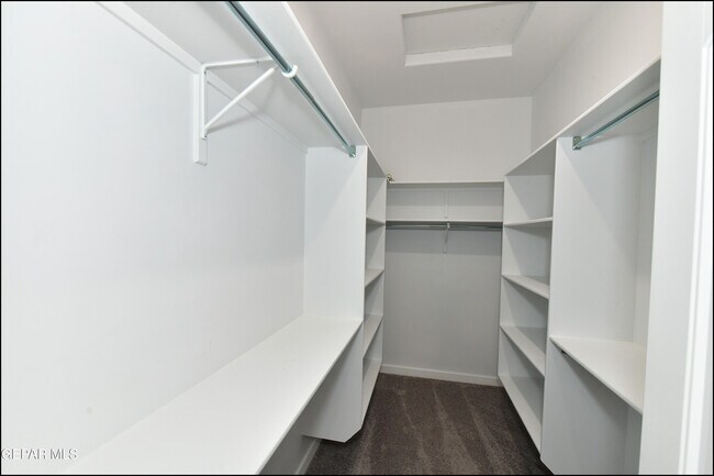 Building Photo - 142 Ruth Trl