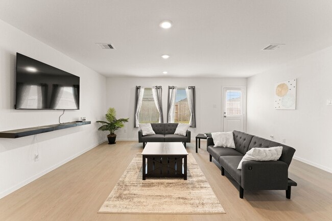 Building Photo - 29022 Rustic Windmill Wy