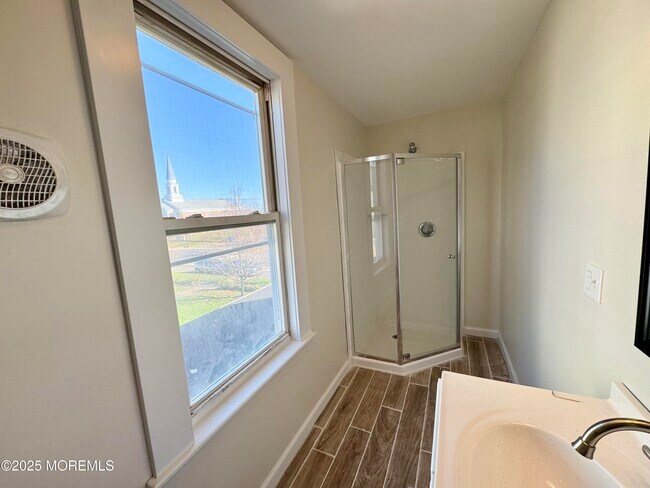 Building Photo - 1107 Grand Ave