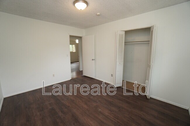 Building Photo - 11536 E Center Dr
