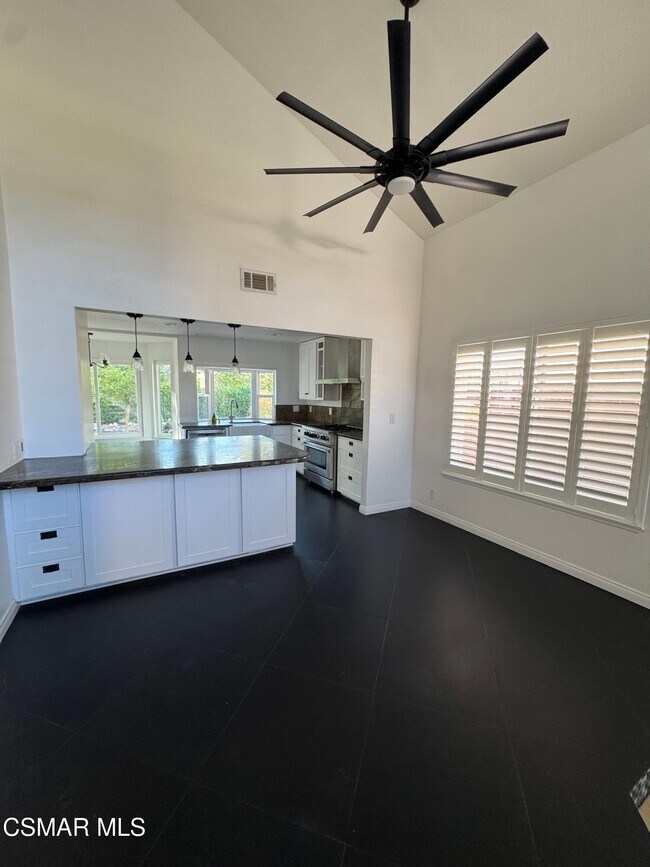 Building Photo - 2479 Rikkard Dr