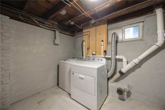 Building Photo - 200 Woodward Ave