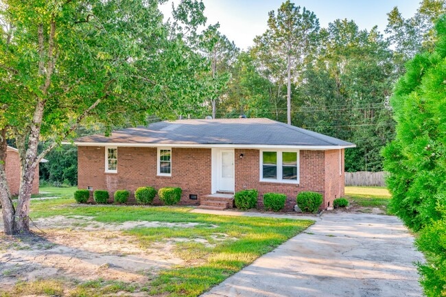 Primary Photo - 216 Cross Hill Rd