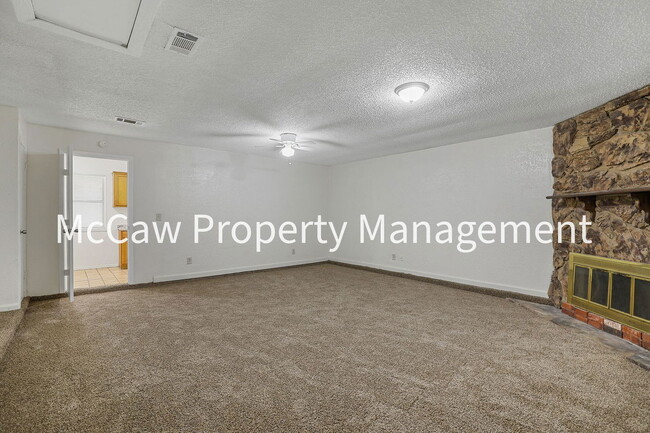 Building Photo - 14306 Seminole Dr