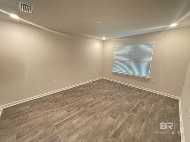 Building Photo - 10279 Ruffian Rte