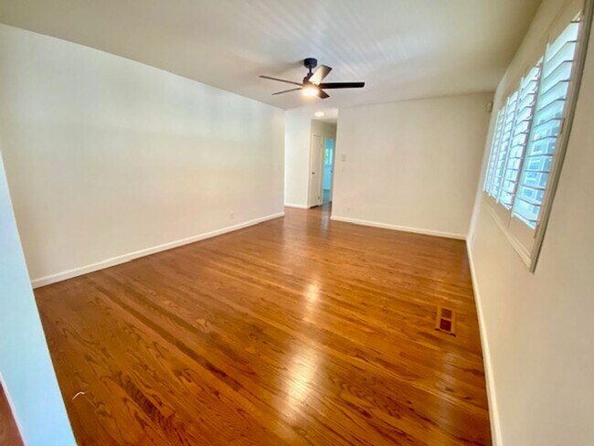 Building Photo - Updated property with luxury Appliances in a prime location in Livermore