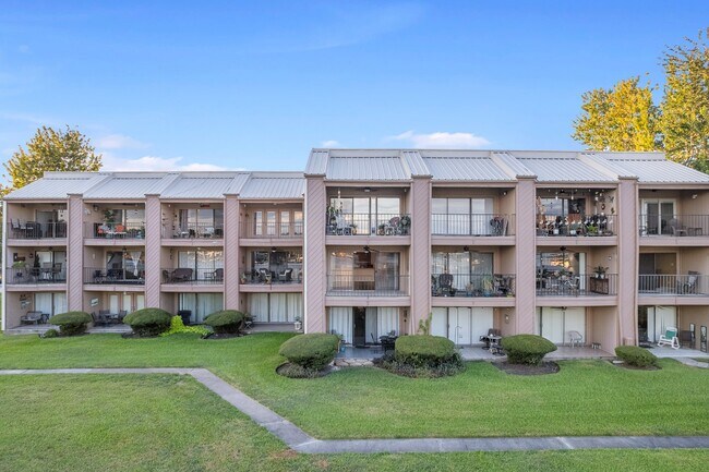 Building Photo - 15575 Marina Dr