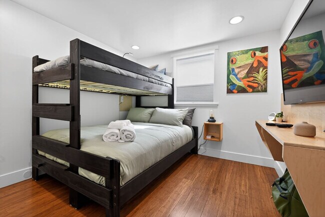 Building Photo - 9314 54th Ave S