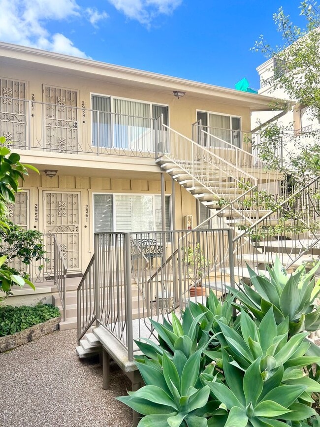 Building Photo - La Playa 1 bedroom, 1 bath Steps to Bay & Point Loma Village