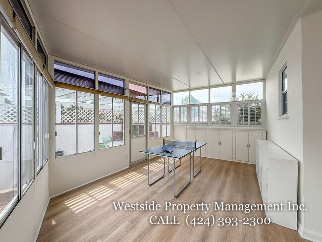 Building Photo - 8120 Glider Ave