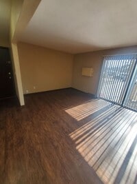 Building Photo - 7875 W Oklahoma Ave