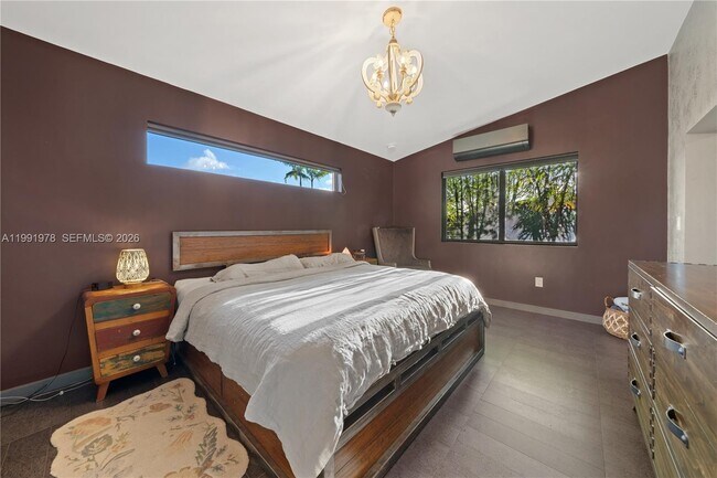 Building Photo - 4315 SW 97th Ct