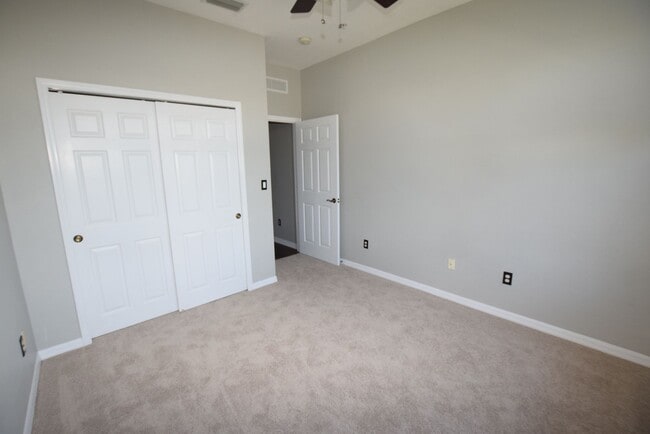 Building Photo - 8168 Boat Hook Loop