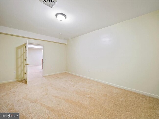 Building Photo - 3271 St Andrews Dr