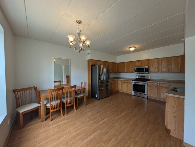 Building Photo - 16671 Liberty Cir