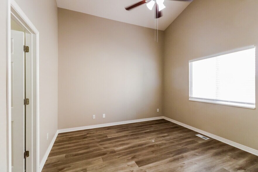 Building Photo - 7477 Mesa Maple Dr