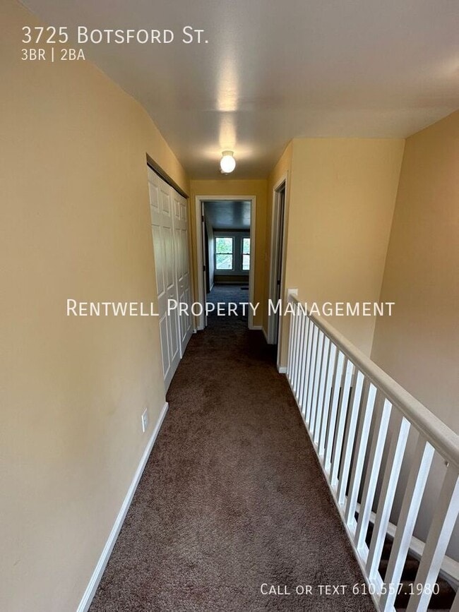 Building Photo - 3725 Botsford St