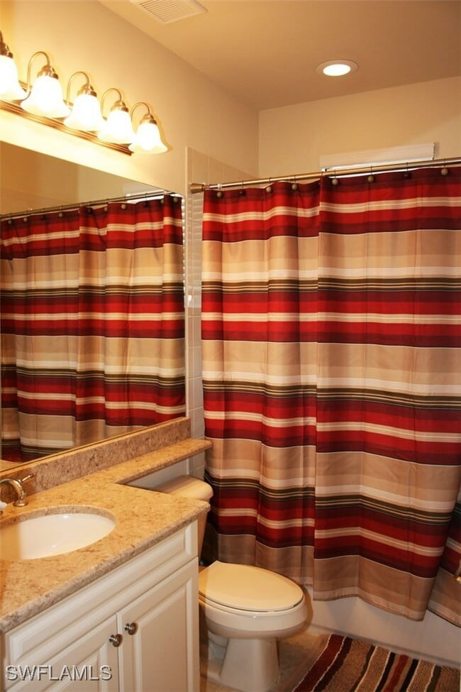 Building Photo - 3296 Pacific Dr