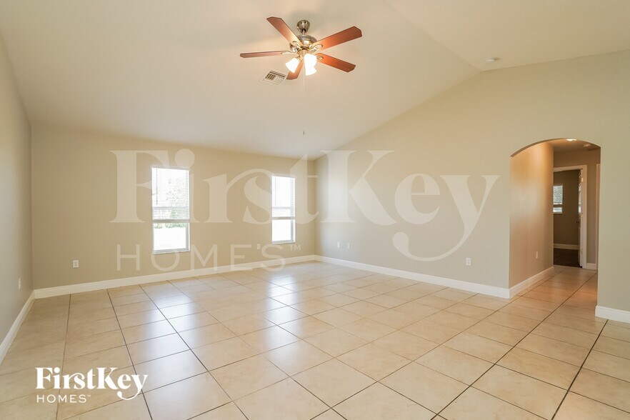 Building Photo - 4129 Jacaranda Pkwy W