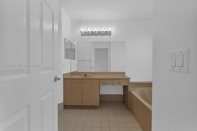 Building Photo - 358 SW 163rd Ave