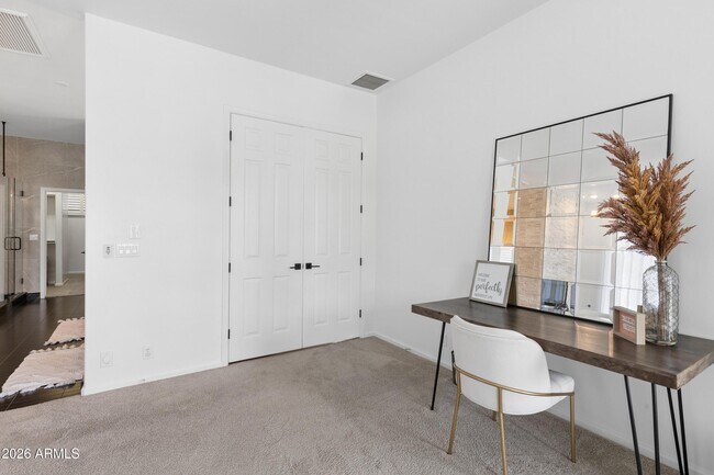 Building Photo - 1465 W Island Cir