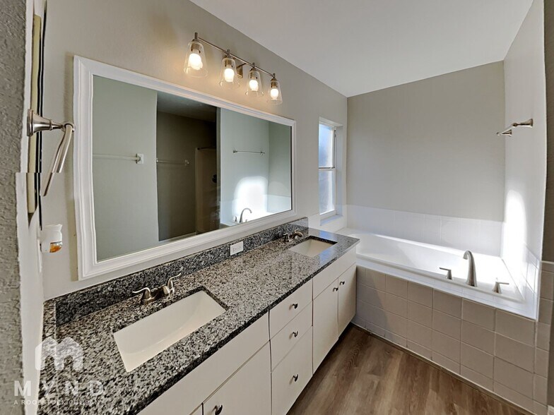 Building Photo - 3189 Thoroughbred Loop N