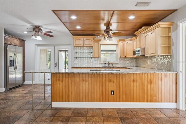 Building Photo - 111 Pineapple Ct