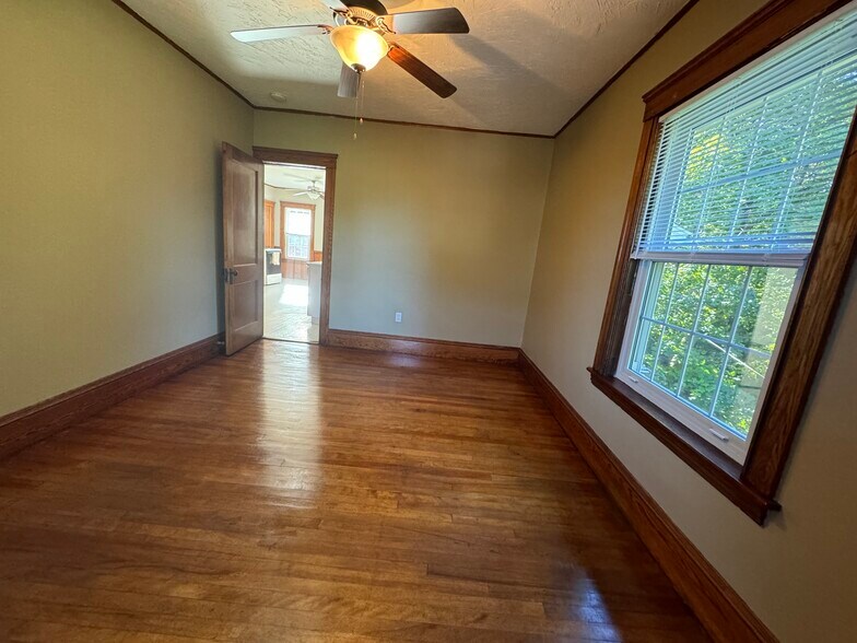 Building Photo - 22 Wakefield St