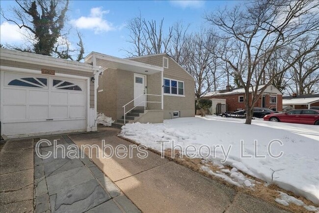 Building Photo - 12204 Bond St