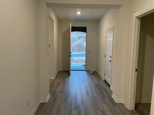 Building Photo - 8277 Country Mile Ln