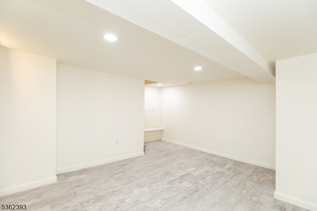 Building Photo - 78 Koyen St
