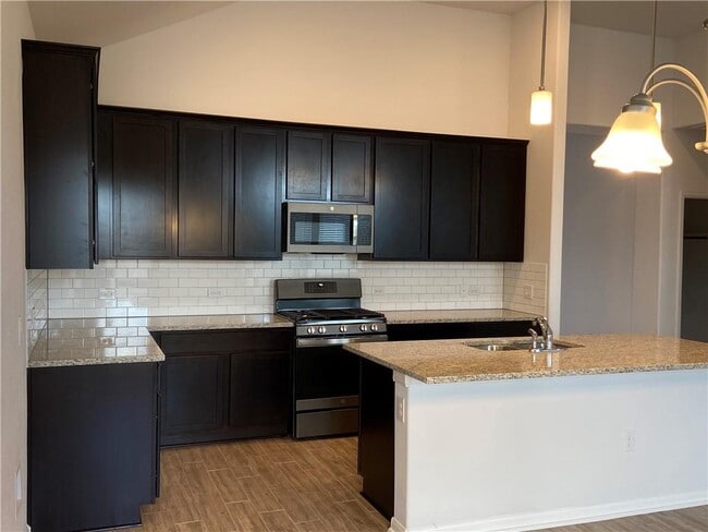 Building Photo - 481 Leadtree Loop