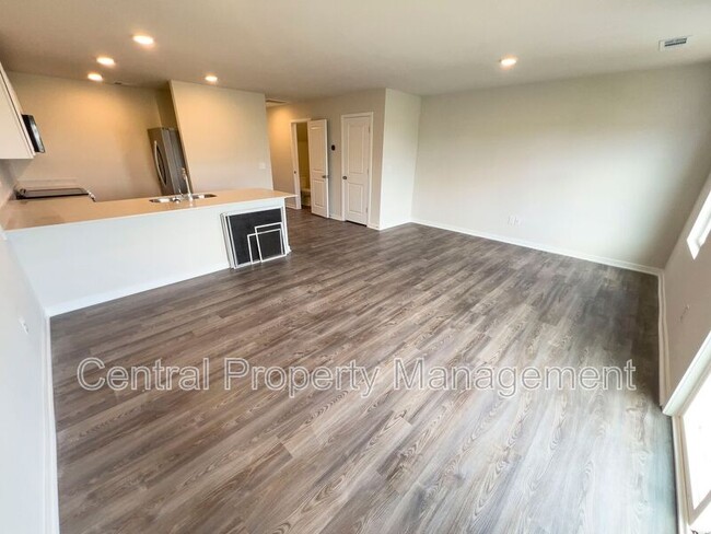 Building Photo - 6018 Tavener Dr