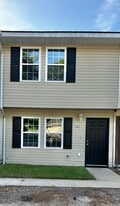 Building Photo - 1605 Fawn Vista Dr N
